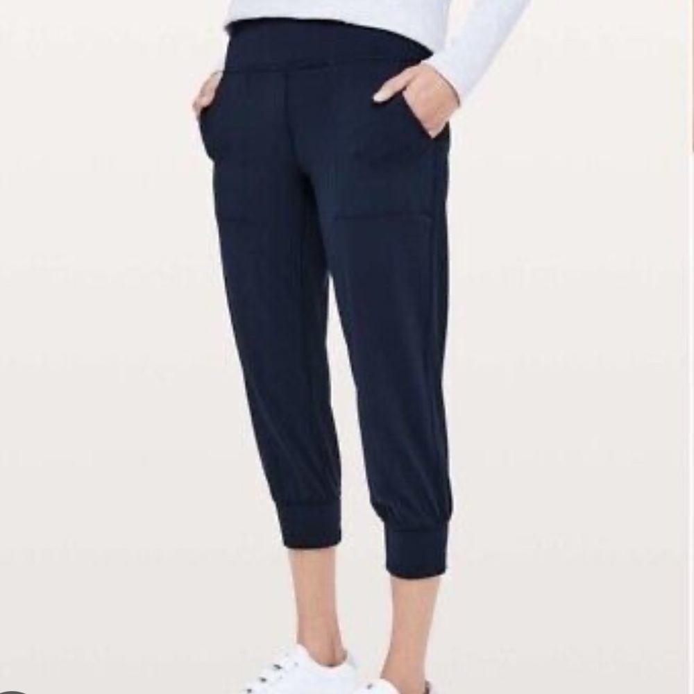 lululemon athletica Black Track Joggers Cropped pants